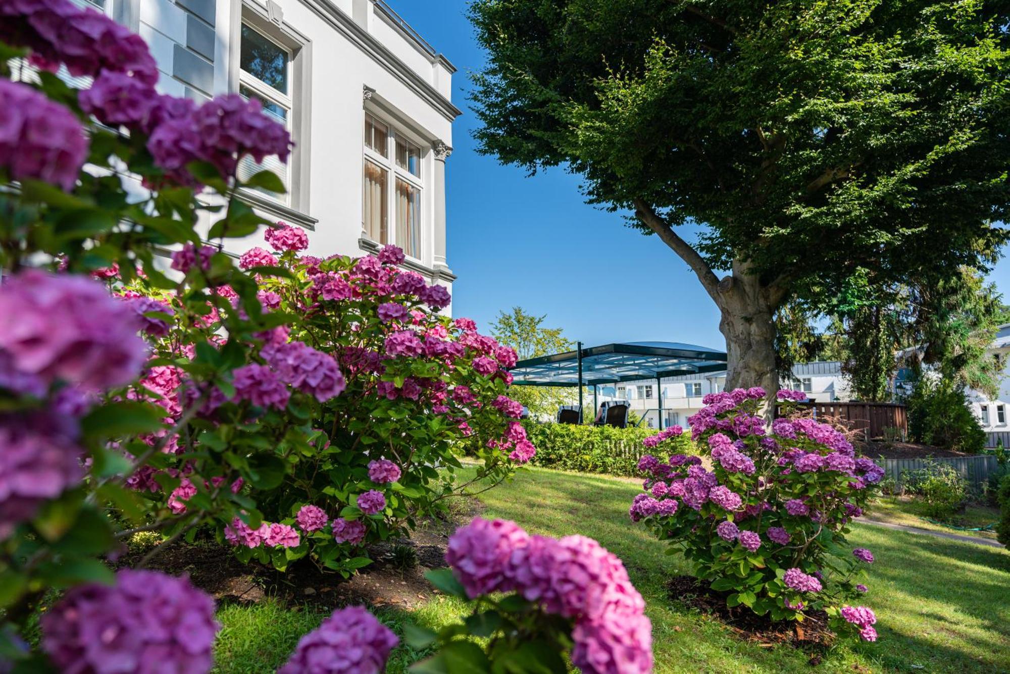 Ostseehotel Villen Im Park - Ein Rovell Hotel Heringsdorf  Exterior photo