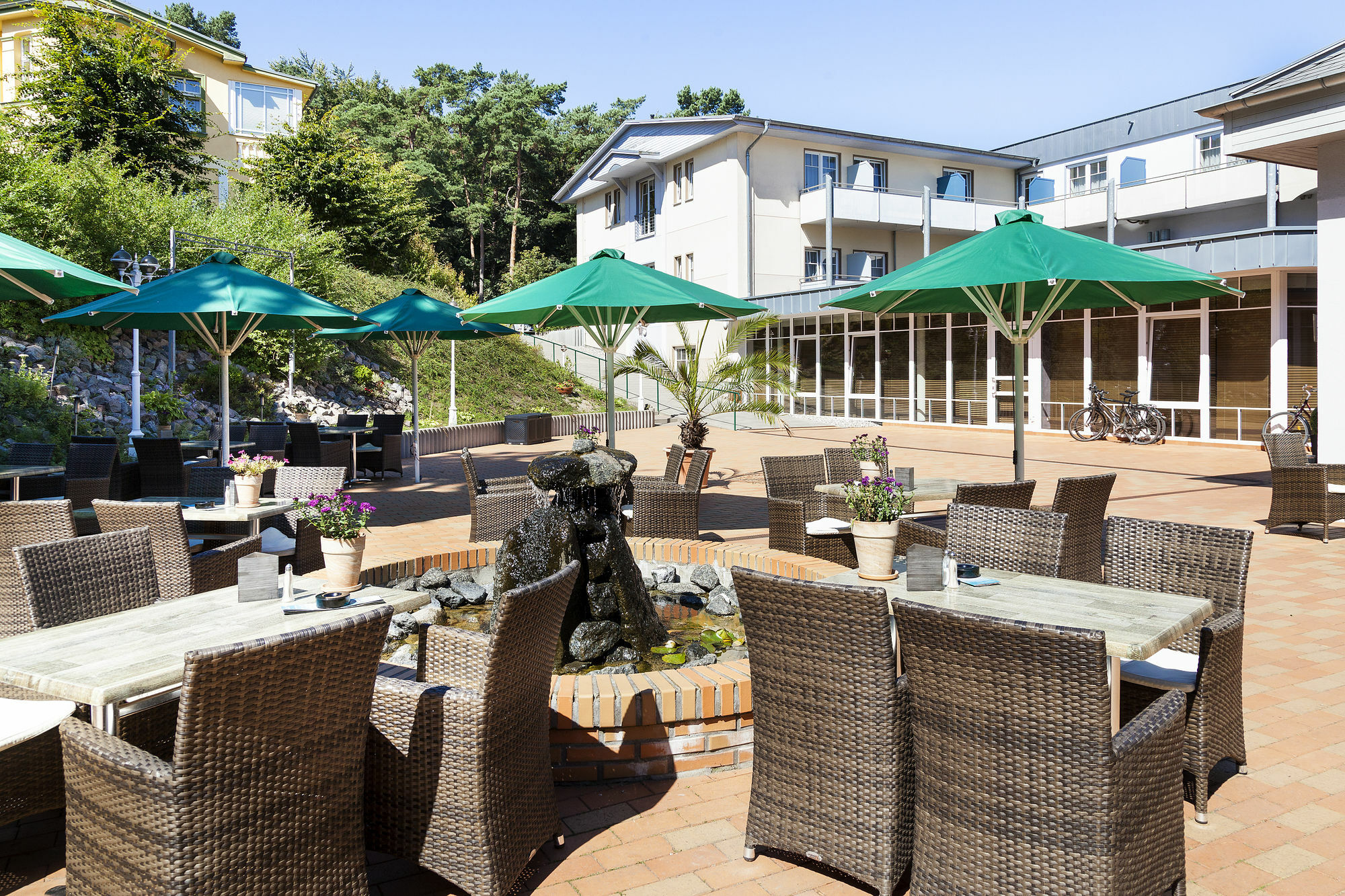 Ostseehotel Villen Im Park - Ein Rovell Hotel Heringsdorf  Exterior photo