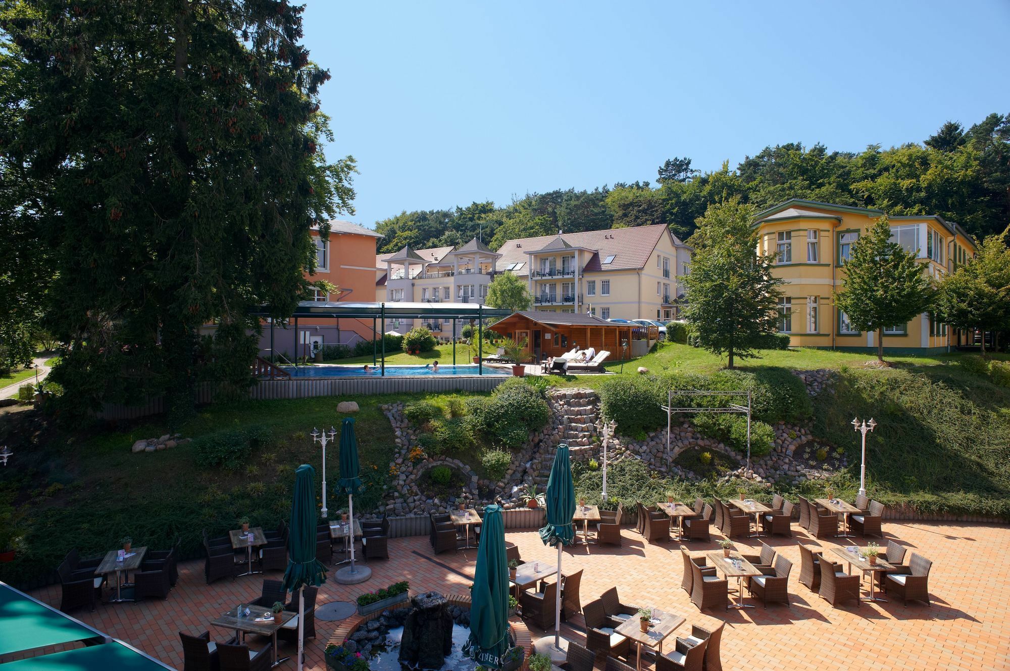 Ostseehotel Villen Im Park - Ein Rovell Hotel Heringsdorf  Exterior photo